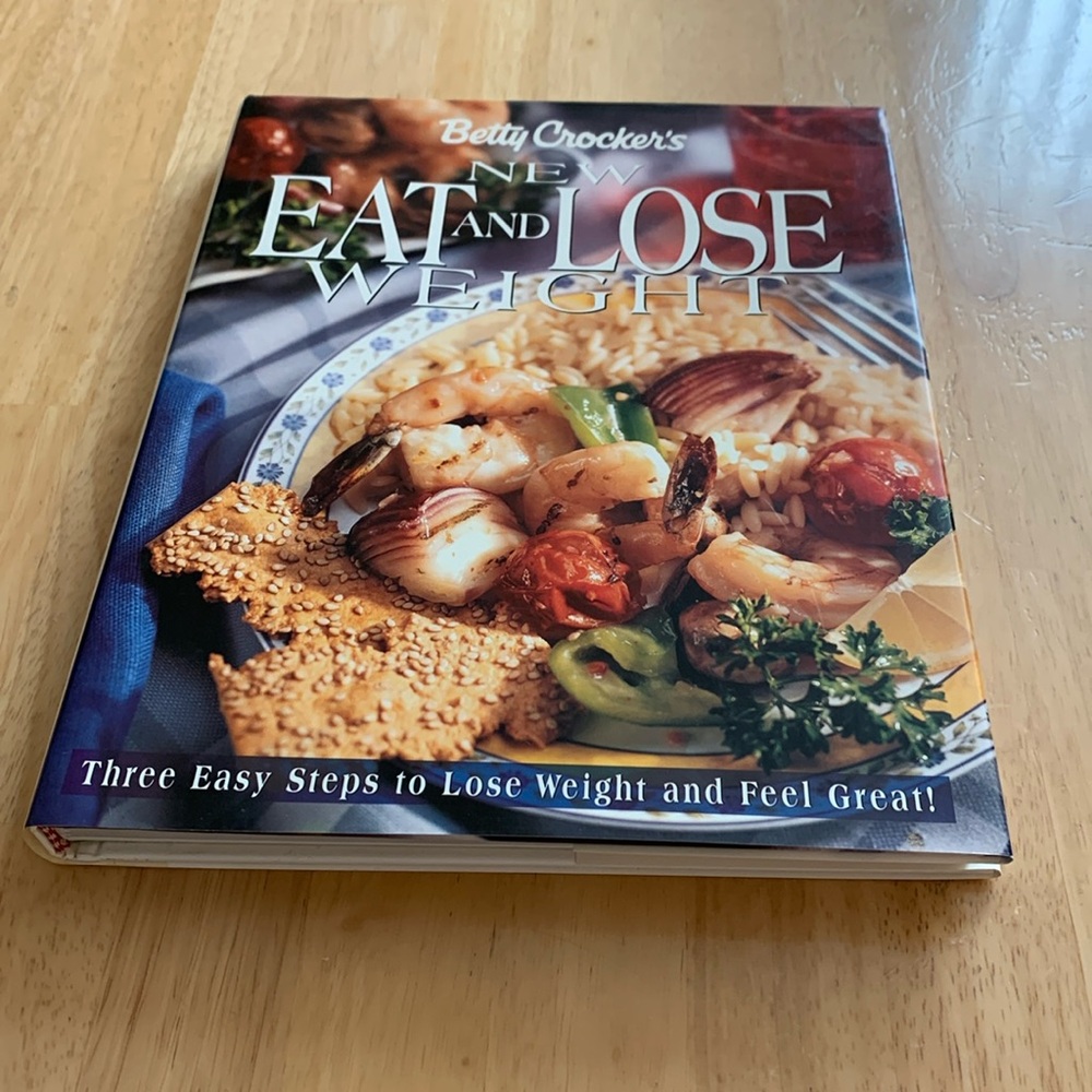 VINTAGE Betty Crocker’s New Eat and Lose Weight (1996)